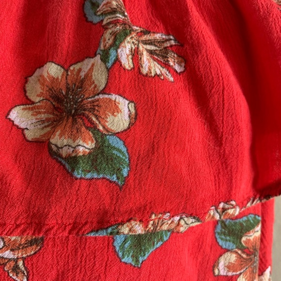 Forever 21 Cropped Ruffle Top - Picture 3 of 5